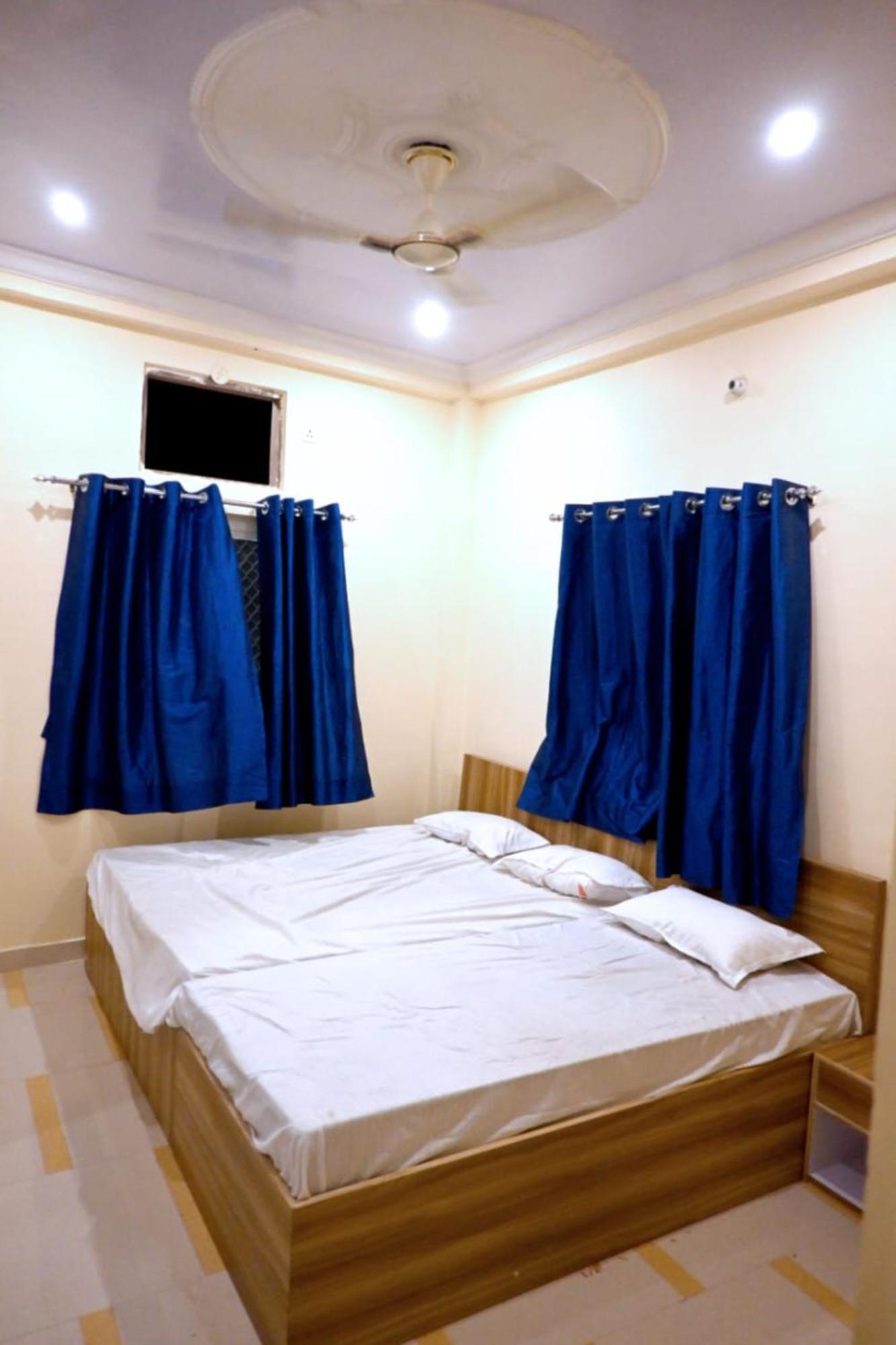 Hotel Goroomgo Bhagwan Das